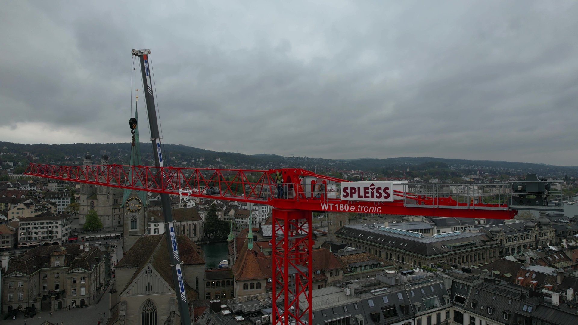 Kranmontage WT 180 Paradeplatz April 2024.final  - frame at 1m3s